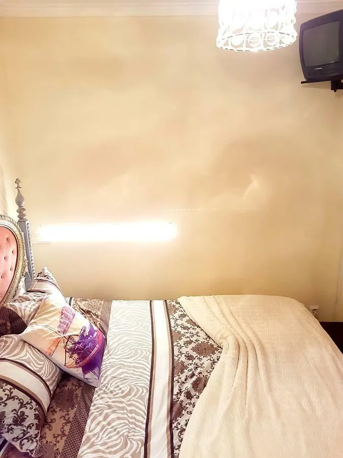 ליסבון B&B D'Arte לינה וארוחת בוקר