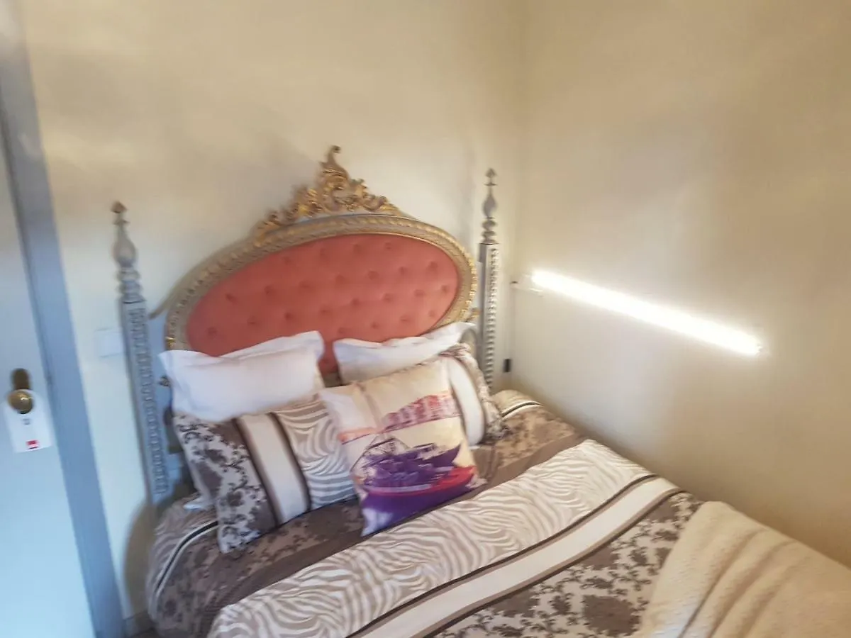 ליסבון B&B D'Arte לינה וארוחת בוקר