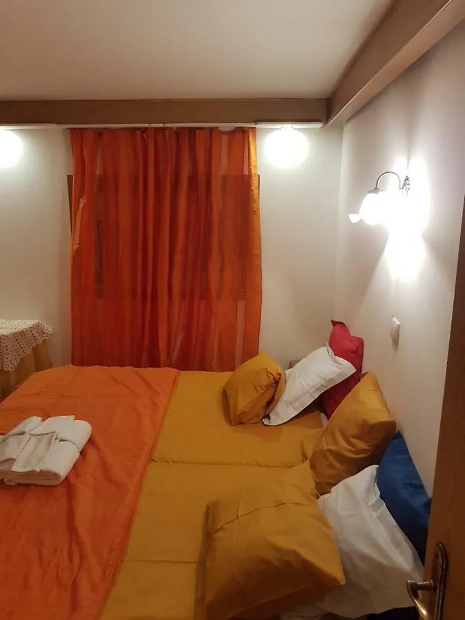 לינה וארוחת בוקר ליסבון B&B D'Arte